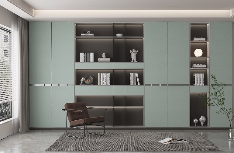 革纹映笔墨，伏案亦从容